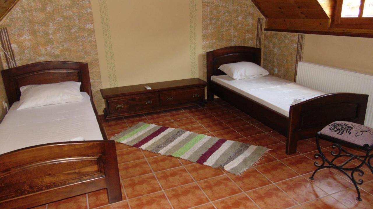 Rooms Milin Lagum Irig Екстериор снимка