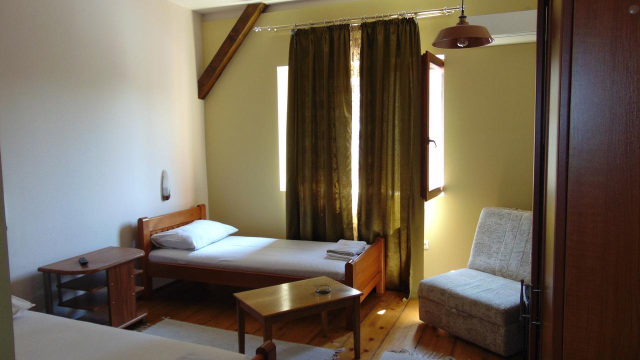 Rooms Milin Lagum Irig Екстериор снимка